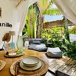 Ile Tropical Lodges